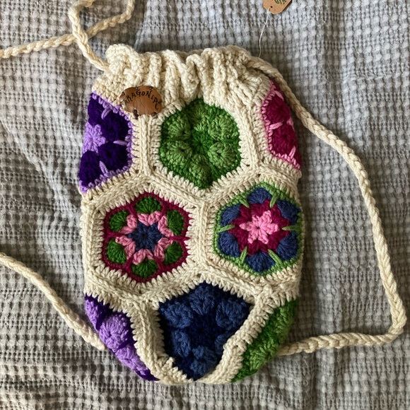 crochet bucket bag - Picture 1 of 2